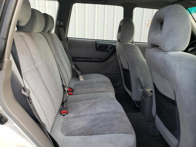 JF1SF65661H729085 - 2001 SUBARU FORESTER S SILVER photo 11