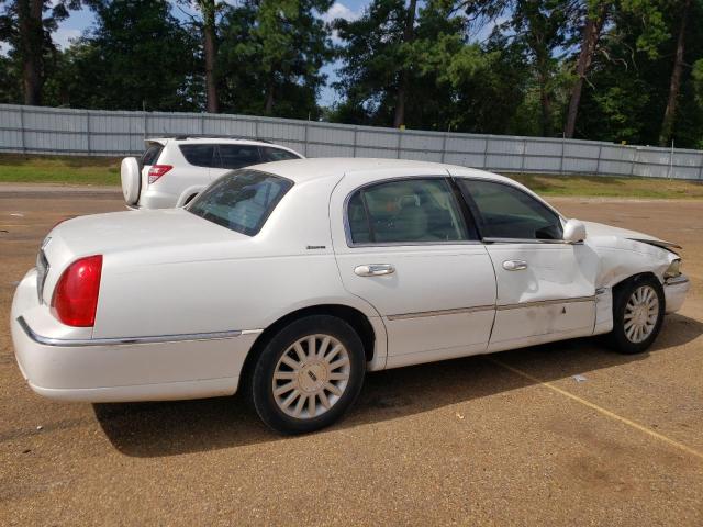 1LNHM81W53Y636892 - 2003 LINCOLN TOWN CAR EXECUTIVE WHITE photo 3