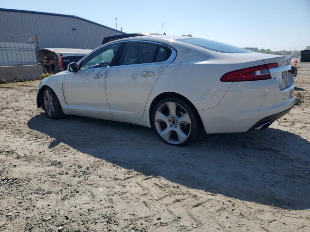 SAJWA07C791R26654 - 2009 JAGUAR XF SUPERCHARGED WHITE photo 2