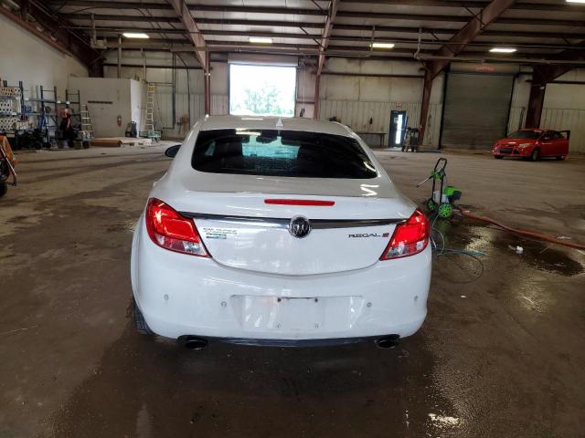 2G4GY5GV4B9189052 - 2011 BUICK REGAL CXL WHITE photo 6