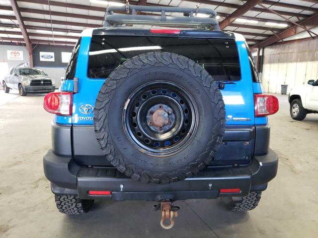 JTEBU11F270089582 - 2007 TOYOTA FJ CRUISER BLUE photo 6