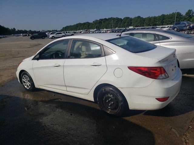 KMHCT4AE6DU500812 - 2013 HYUNDAI ACCENT GLS WHITE photo 2