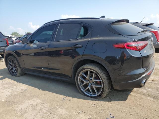 ZASFAKPN8J7B87377 - 2018 ALFA ROMEO STELVIO SPORT Schwarz Foto 2