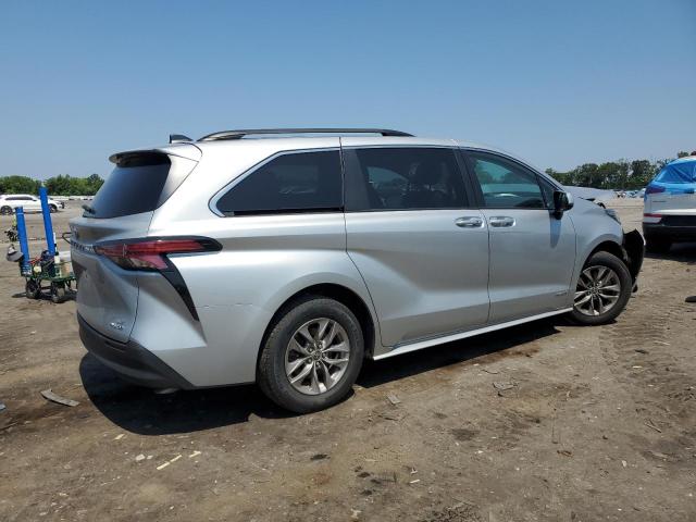 5TDBRKEC1MS052723 - 2021 TOYOTA SIENNA LE ვერცხლისფერი ფოტო 3