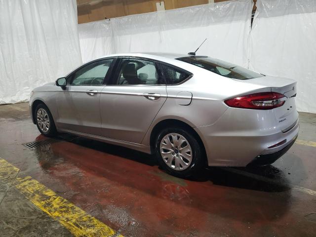 3FA6P0G70KR246127 - 2019 FORD FUSION S SILVER photo 2