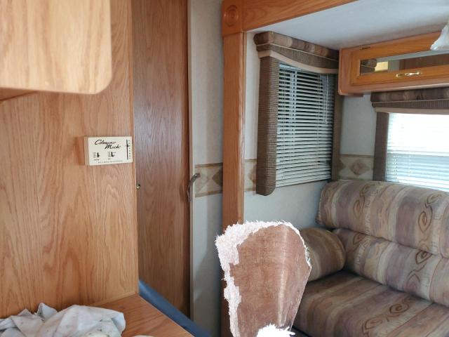 1UJBJ02NX31CB0052 - 2003 JAYCO EAGLE WHITE photo 6