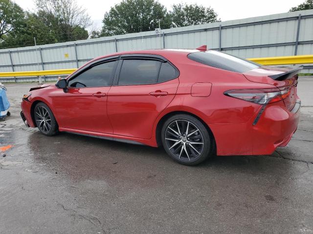 4T1S11AK4RU207231 - 2024 TOYOTA CAMRY SE NIGHT SHADE RED photo 2