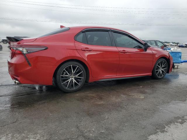 4T1S11AK4RU207231 - 2024 TOYOTA CAMRY SE NIGHT SHADE RED photo 3