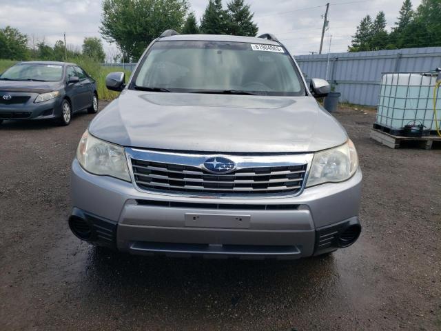 JF2SH62669H777921 - 2009 SUBARU FORESTER XS Silber Foto 5