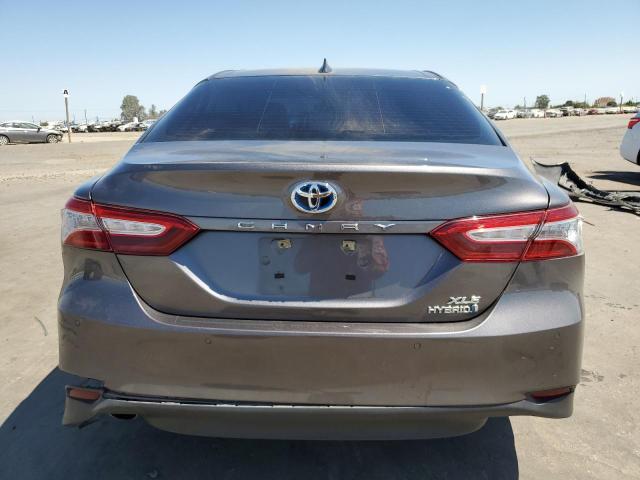 4T1F31AK6LU010290 - 2020 TOYOTA CAMRY XLE GRAY photo 6