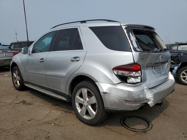 4JGBB8GB8BA671188 - 2011 MERCEDES-BENZ ML 350 4MATIC SILVER photo 2