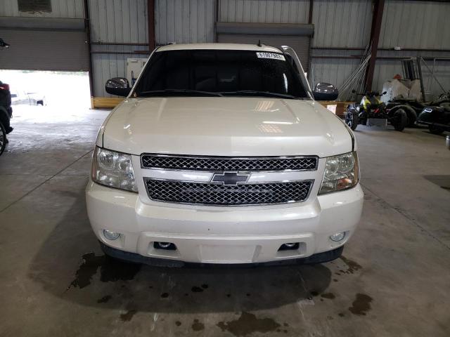 1GNFK16308R183474 - 2008 CHEVROLET SUBURBAN K1500 LS WHITE photo 5