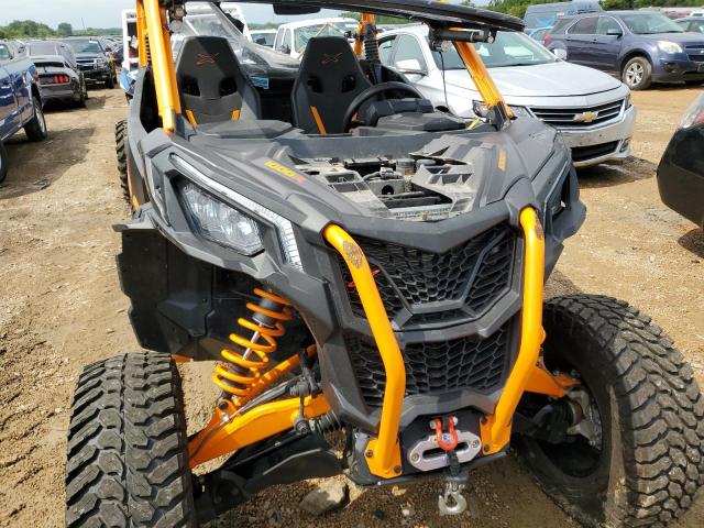 3JBPNDP13EJ000945 - 2014 CAN-AM MAVERICK M 1000R X RS DPS TWO TONE photo 2