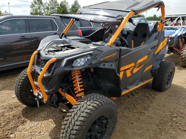 3JBPNDP13EJ000945 - 2014 CAN-AM MAVERICK M 1000R X RS DPS TWO TONE photo 3