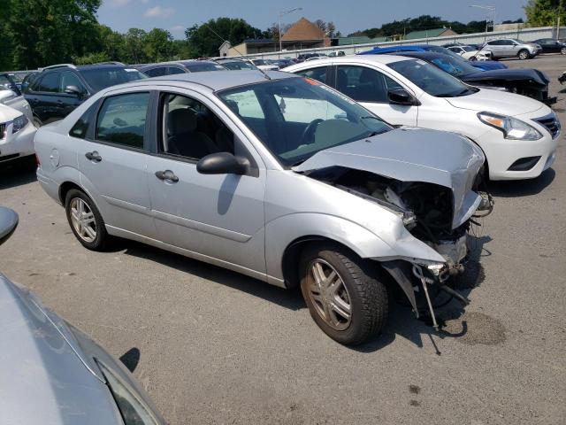 1FAFP34P43W238682 - 2003 FORD FOCUS SE SILVER photo 4