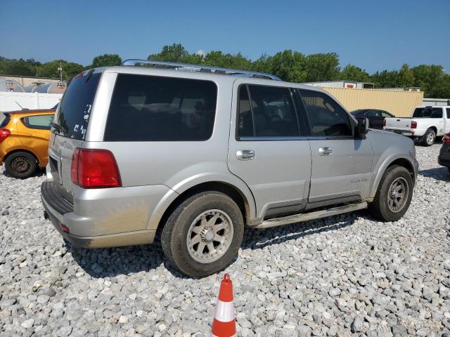 5LMFU28R34LJ29196 - 2004 LINCOLN NAVIGATOR ვერცხლისფერი ფოტო 3