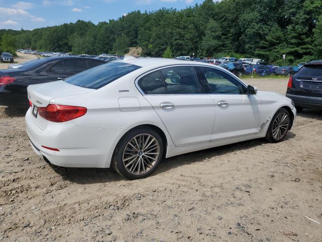 WBAJB1C58JB374676 - 2018 BMW 530XE თეთრი ფოტო 3