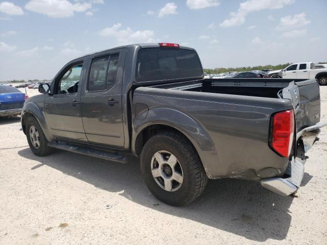 1N6AD07U97C450379 - 2007 NISSAN FRONTIER CREW CAB LE GRAY photo 2