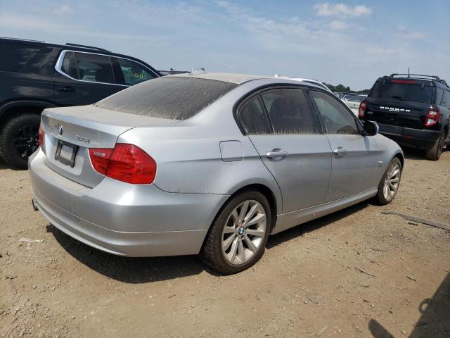 WBAPK7C52BA973397 - 2011 BMW 328 XI SILVER photo 3