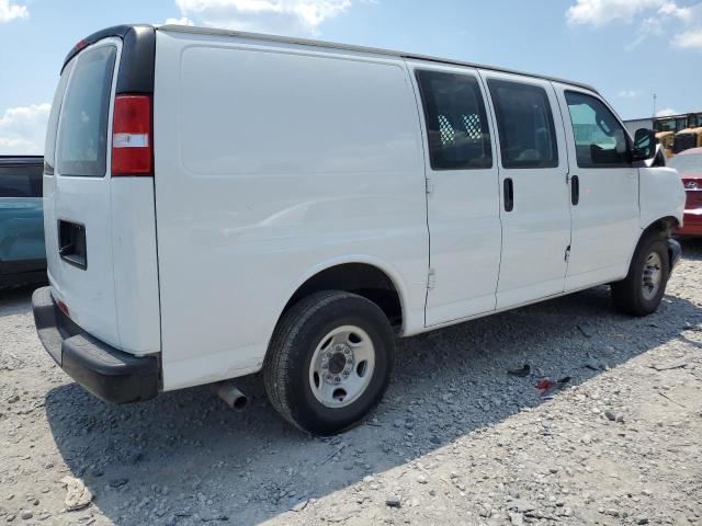 1GCWGAFP6P1102519 - 2023 CHEVROLET EXPRESS G2 WHITE photo 3