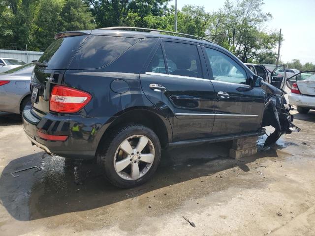 4JGBB8GB7BA716427 - 2011 MERCEDES-BENZ ML 350 4MATIC BLACK photo 3