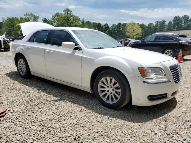 2C3CCAAG7CH153467 - 2012 CHRYSLER 300 WHITE photo 4