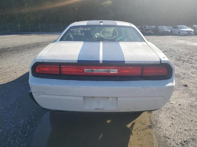 2B3CJ4DG4BH557275 - 2011 DODGE CHALLENGER WHITE photo 6