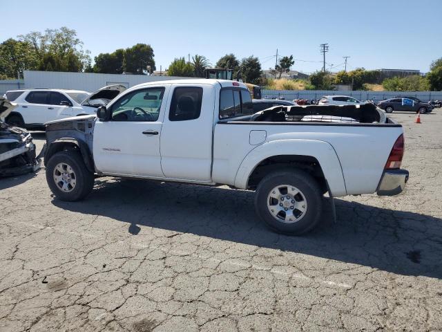 5TETU62N95Z018985 - 2005 TOYOTA TACOMA PRERUNNER ACCESS CAB WHITE photo 2