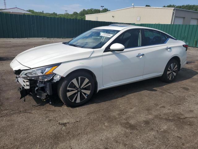 1N4BL4DW7MN341335 - 2021 NISSAN ALTIMA SV WHITE photo 1