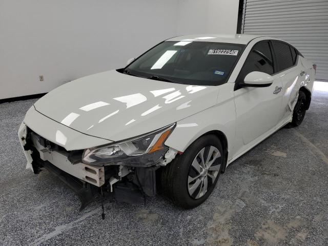 1N4BL4BV8KN326995 - 2019 NISSAN ALTIMA S WHITE photo 1