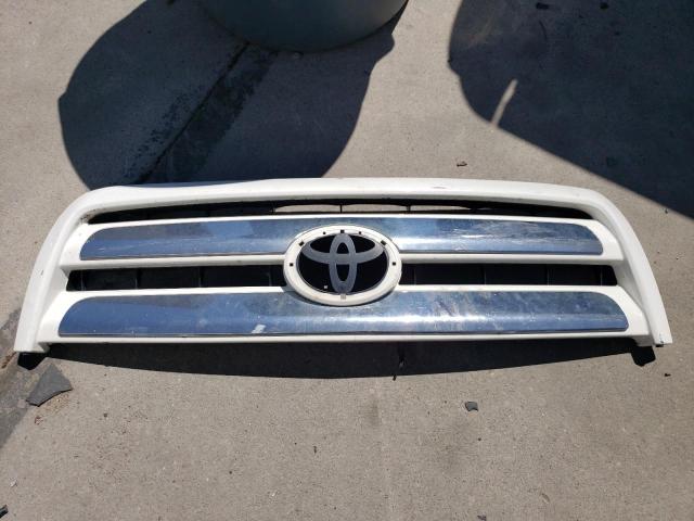 5TBRN34144S442871 - 2004 TOYOTA TUNDRA ACCESS CAB SR5 WHITE photo 12