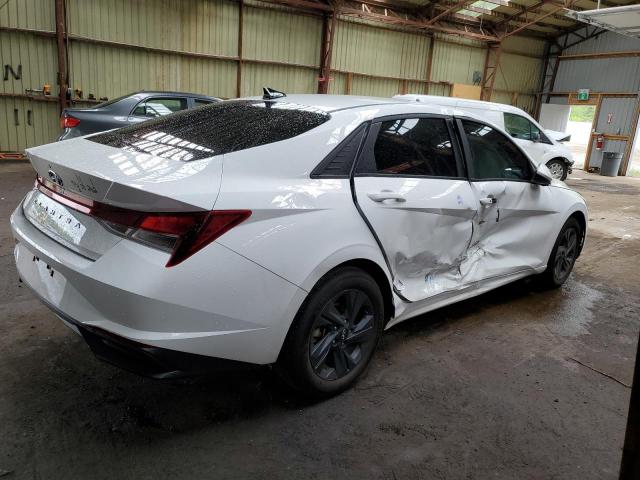 KMHLM4AGXNU362028 - 2022 HYUNDAI ELANTRA SEL WHITE photo 3