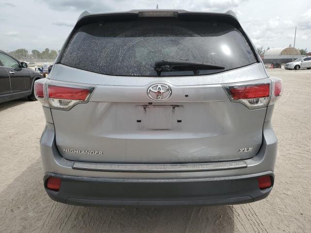 5TDKKRFH4FS105618 - 2015 TOYOTA HIGHLANDER XLE SILVER photo 6