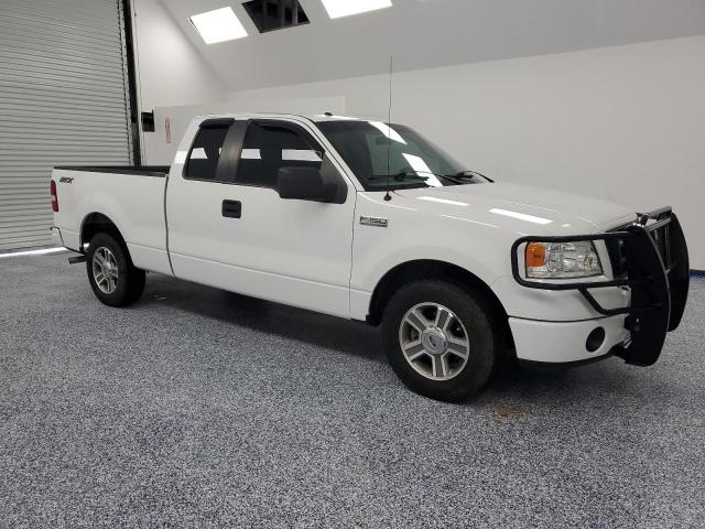 1FTRX12WX8KD18606 - 2008 FORD F150 WHITE photo 4