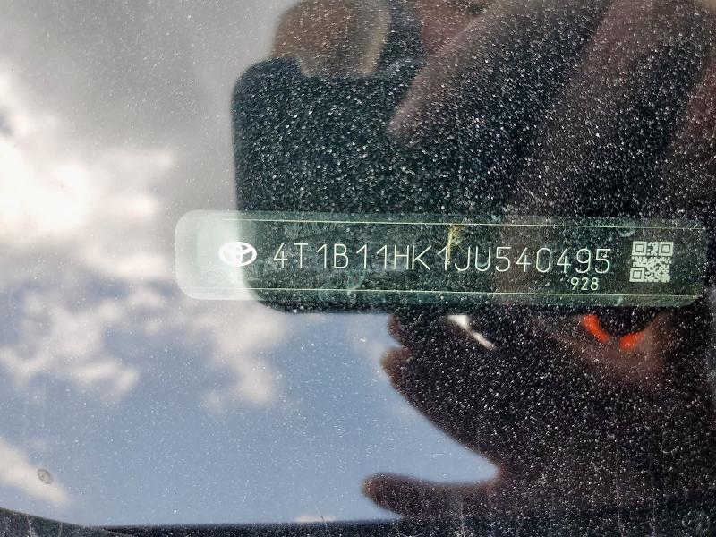 4T1B11HK1JU540495 - 2018 TOYOTA CAMRY L RED photo 12