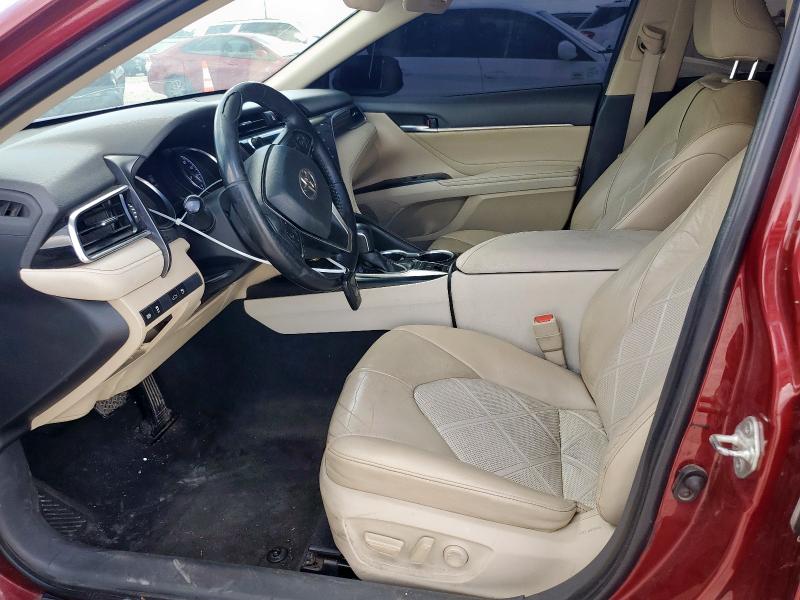 4T1B11HK1JU540495 - 2018 TOYOTA CAMRY L RED photo 7