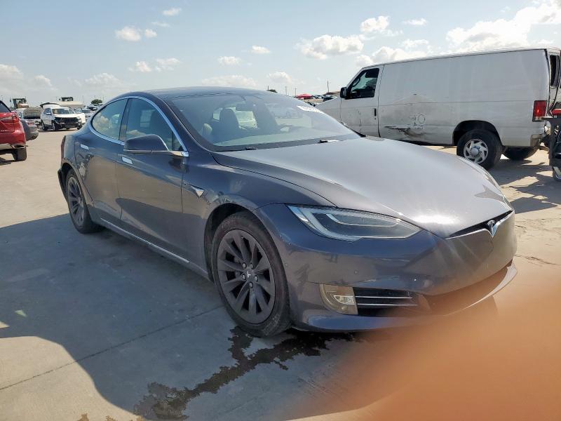 5YJSA1E21JF260383 - 2018 TESLA MODEL S 灰色 照片 4