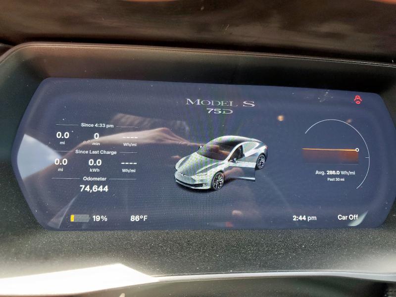 5YJSA1E21JF260383 - 2018 TESLA MODEL S 灰色 照片 9