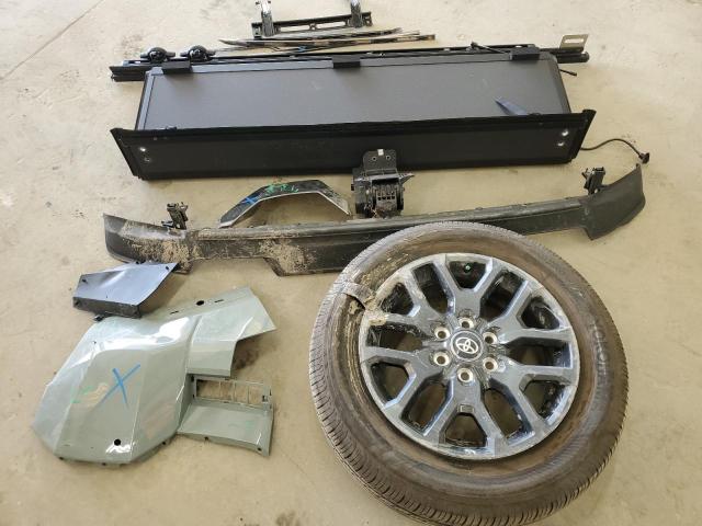 5TFNA5EC1SX037863 - 2025 TOYOTA TUNDRA CREWMAX PLATINUM ნაცრისფერი ფოტო 12