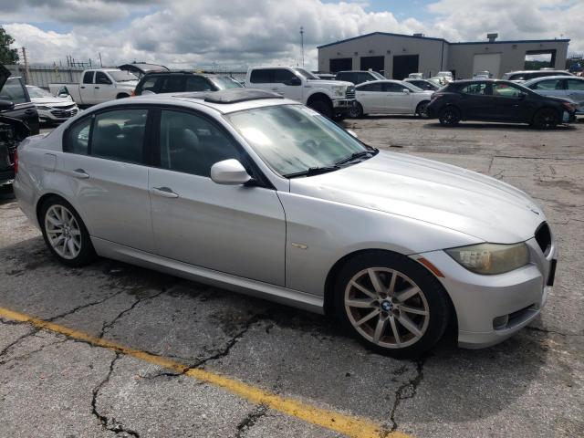 WBAPH7C51BE679027 - 2011 BMW 328 I SILVER photo 4