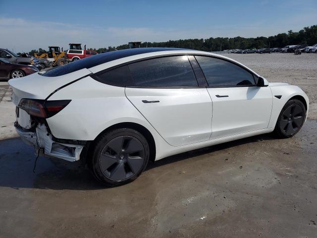 5YJ3E1EA9PF466141 - 2023 TESLA MODEL 3 白色 照片 3