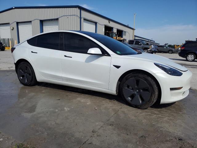 5YJ3E1EA9PF466141 - 2023 TESLA MODEL 3 白色 照片 4