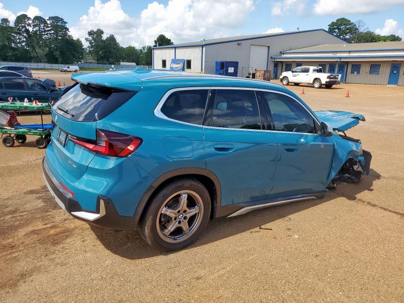 WBX73EF06R5Y82689 - 2024 BMW X1 XDRIVE28I BLUE photo 3