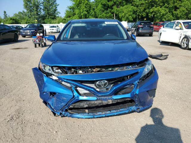 4T1B11HK3KU197111 - 2019 TOYOTA CAMRY L BLUE photo 5