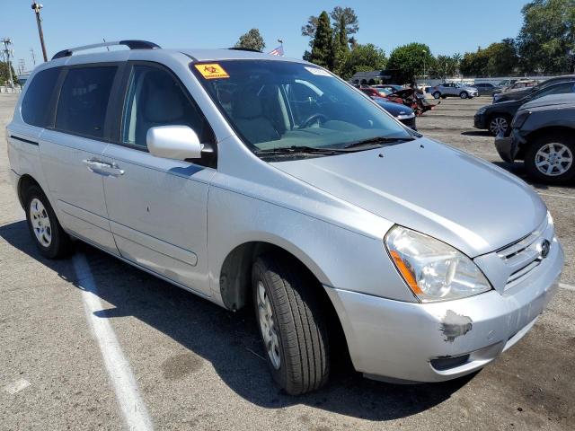 KNDMB133296299895 - 2009 KIA SEDONA SILVER photo 4