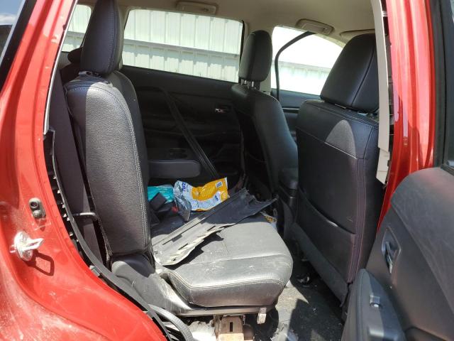 JA4AZ3A33JZ067297 - 2018 MITSUBISHI OUTLANDER SE RED photo 11
