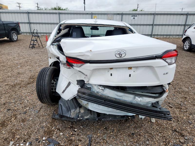 5YFEPMAE5MP262949 - 2021 TOYOTA COROLLA LE თეთრი ფოტო 6