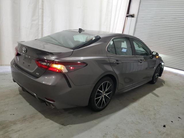 4T1G11AKXRU884144 - 2024 TOYOTA CAMRY SE NIGHT SHADE SILVER photo 3