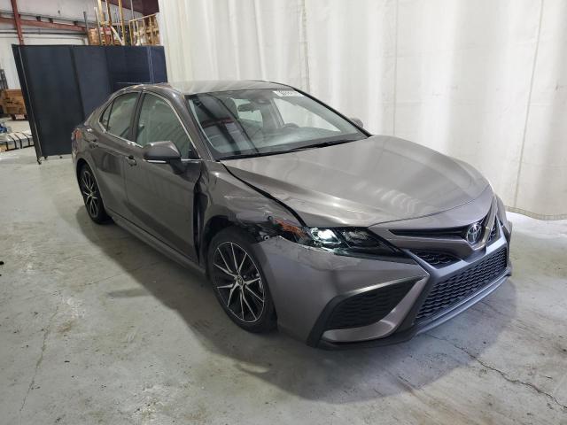 4T1G11AKXRU884144 - 2024 TOYOTA CAMRY SE NIGHT SHADE SILVER photo 4