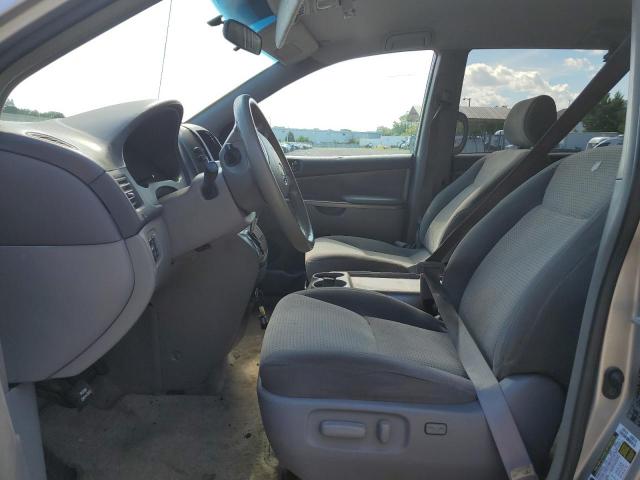 5TDZK23C48S173063 - 2008 TOYOTA SIENNA CE GRAY photo 7